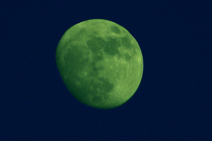 Mond als Wassermelone